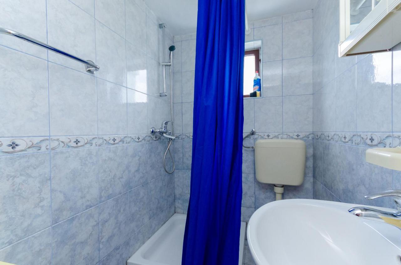 Apartments Pela Lopar Ngoại thất bức ảnh