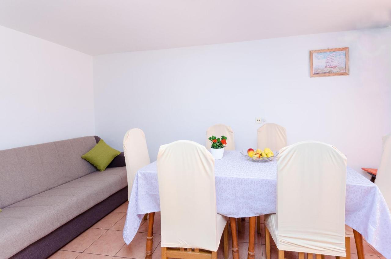 Apartments Pela Lopar Ngoại thất bức ảnh